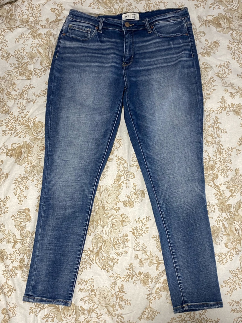BKE Womans Gabby High Rise Ankle Jean Size 30